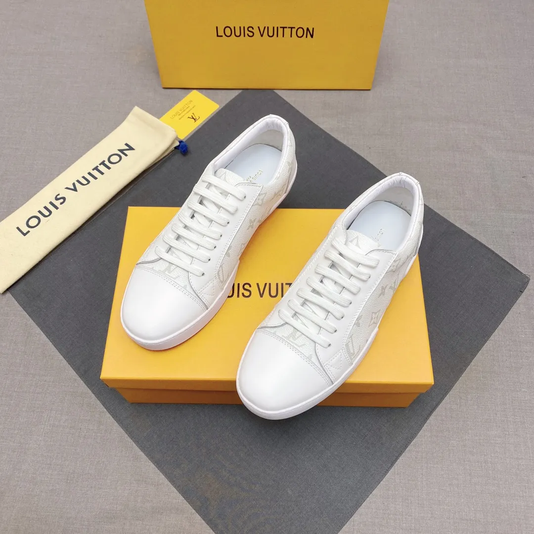 p360 LV men's shoes, casual shoes, sneakers, an international high-end brand, this model is the official classic model, 1:1 quality, made by famous manufacturers, made of Italian cowhide ➕PVC presbyoplasty material, perfect last shape, generous and fashionable design, attracting many consumers, top-grade cowhide inside, made of cowhide: what you want is high quality; dear friends, don't miss to forward the picture, the code number is 38_44 optional, No. 019